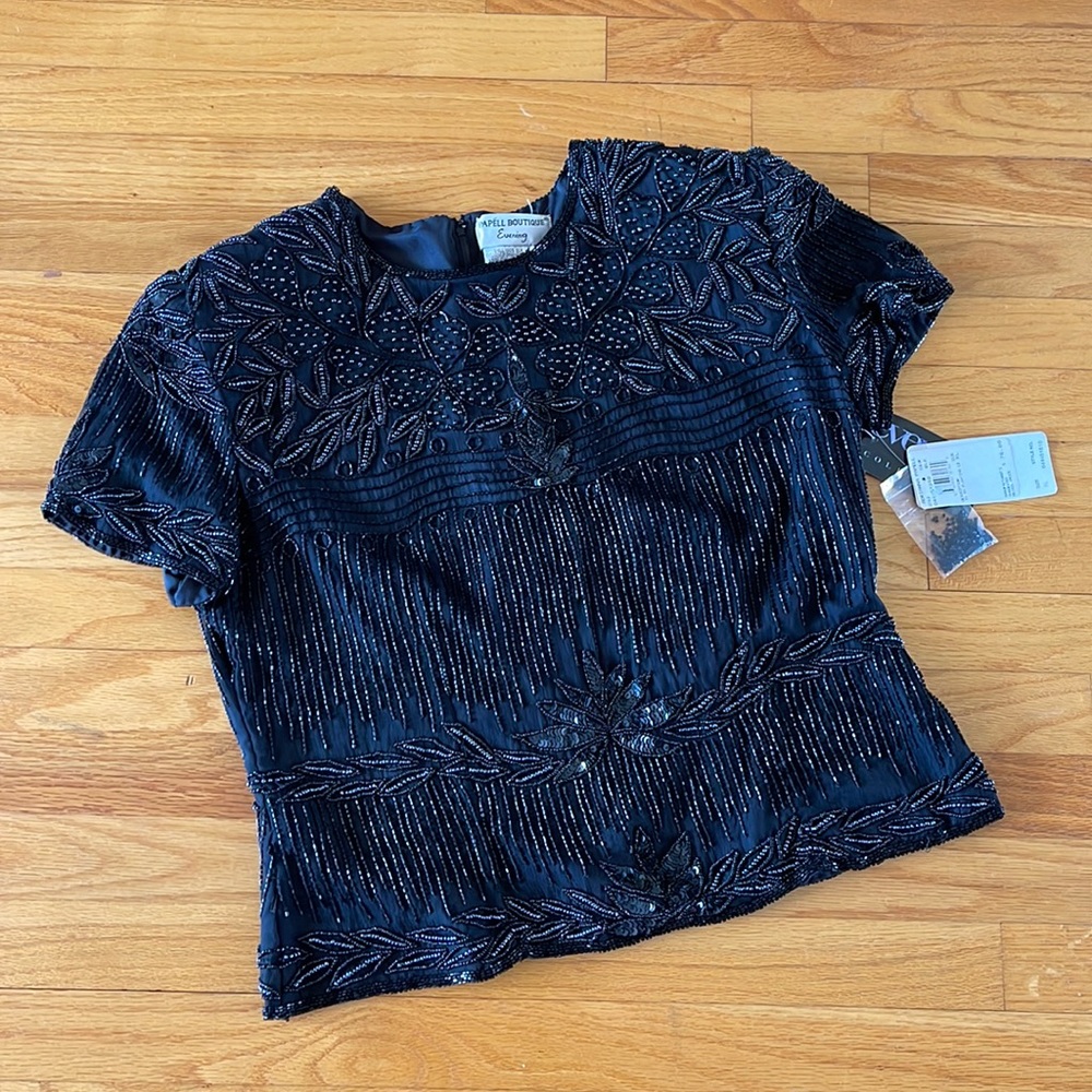 Adrianna Papell, Black beaded blouse, short sleeve, cropped length. XL Vintage